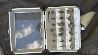 FERM PRM1015 - Horní frézka 1300W + sada frézek - 4