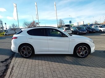 ALFA ROMEO 2,0T 280k Q4 VELOCE /STAV NOVÉHO VOZU/DPH/ - 4