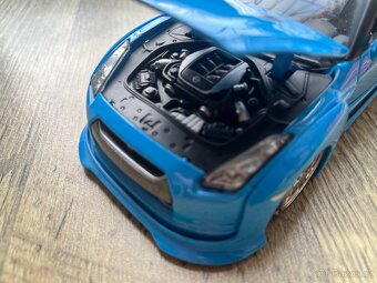 Model 1:24 Nissan GT-R, Maisto - 4
