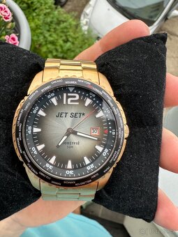 JET SET hodinky montreal - 4