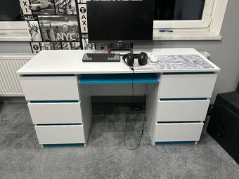 Dětský psací stůl - 4