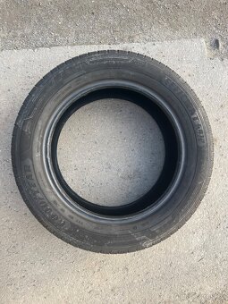 Pneu 215/60/17 C - 4