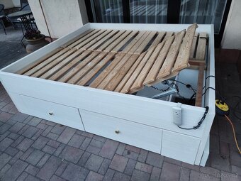 Manželská postel 180x200 s elektrickými rošty - 4