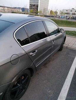 Prodám Volkswagen Passat B6 2.0 TDI (103 kW) - 4