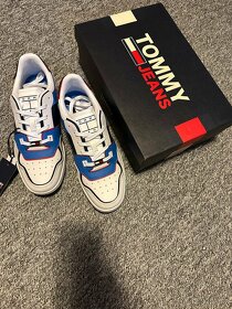 Prodám nové boty Tommy Jeans ARCHIVE BASKETBALL TRAINERS - 4