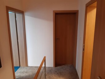 2+kk,65m2 v RD, P 9, 2NP, vyhr. park., dobíječ elektromobil - 4