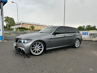 E91 330d LCI 180 kw rok výroby 2009 - 4