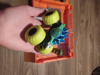 Hot Wheels Monster Trucks Motosaurus - 4
