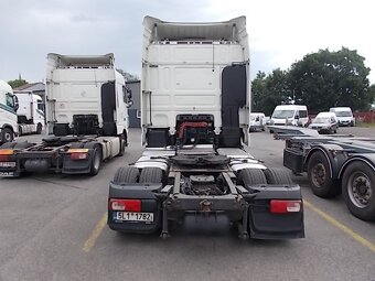 Tahač návěsů DAF LD - 4