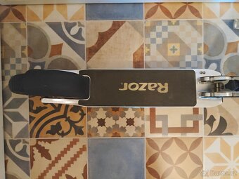 Koloběžka Razor A5 - 4
