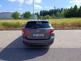 Prodám Toyota Avensis 2,0 D 93KW r.v. 2011 - 4