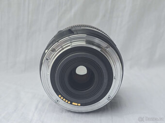 Canon EF-S 60 mm f/2,8 Macro USM + clona - 4