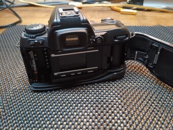 Nikon F80 - 4