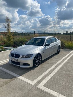 BMW E90 330xi • 2007 • 3.0i 200 kW • xDrive - 4