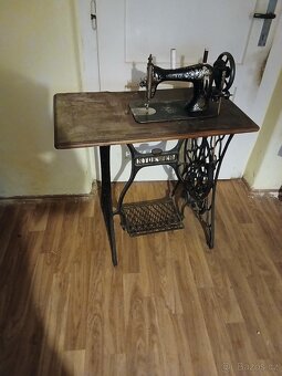 Historický šicí stroj Stoewer - 4