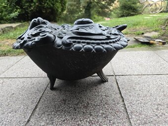 KRASNY STARY LITINOVÝ UHLÁK S LOPATKOU - 4