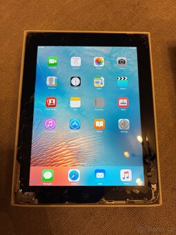iPad 2 16gb + 3G Černy, rozbito sklo na ND - 4