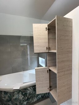 Koupelnová skříňka - 4