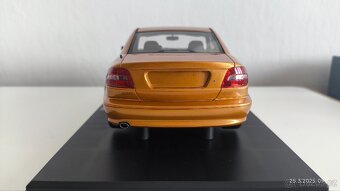 Model Volvo C70 Coupé 1:18 DNA Collectibles - 4