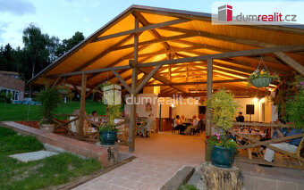 Zavedený hotel Agricola s bazénem zahradou v krásné lokalitě - 4