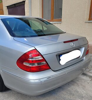 Mercedes E W211 rok 2003 - 4