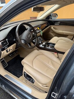 Audi A8 - 4