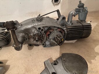 Motor Jawa Pionyr 20 - 4