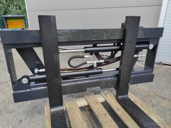 Paletizační vidle s hydraulickým posuvem vidlic - 4