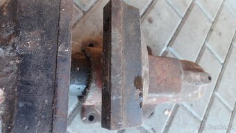 Svěrák York 125 - 4