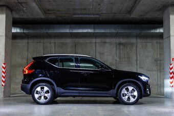 Volvo XC40 B3 Plus Bright 2023, len 25 000 km, HK hudba, DPH - 4