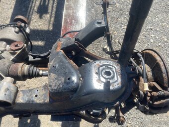 Ford Kuga 1 zadní nápravnice - 4