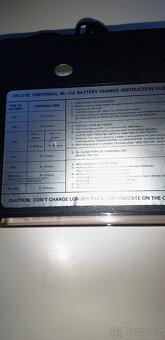 Univerzální nabíječka baterek - 4