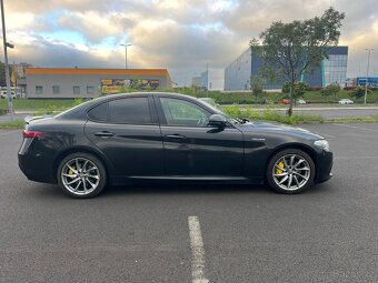 Alfa Romeo Giulia Veloce Q4 2.0T - 4