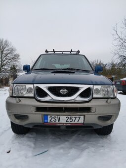 Nissan Terrano 2 - 4