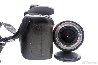 Zrcadlovka Nikon D70 + 28-70mm - 4