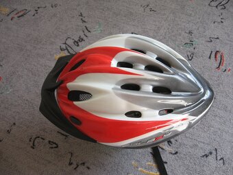Cyklistická přilba - 4