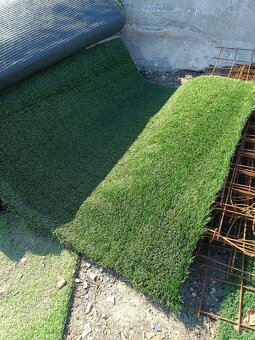 Fotbalový umělý trávník 5 cm výška použity velmi hezký - 4