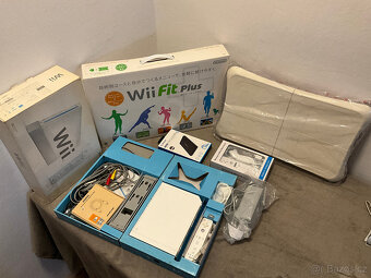 Nintendo Wii - 2 ovladače - 300GB HDD - Balance board - JPN - 4