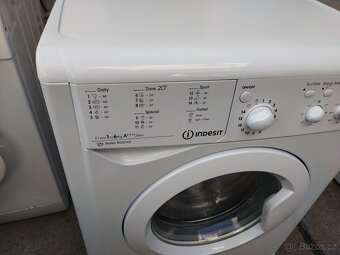 Prodám plně funkční pračku značky Indesit Dovezu - 4