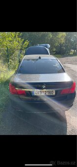 BMW 750i xDrive V8 300kW + 2x motor - 4