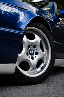BMW E34 540i V8 - 4