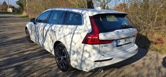 Volvo v60 D4 140kw + druhá sada kol - 4