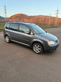 Volkswagen touran - 4