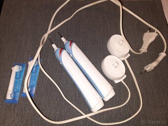 Brau Oral B elektrický kartáček 2 ks - 4