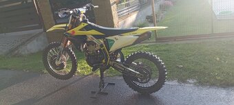 Suzuki RMZ 450 - 4
