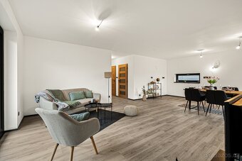 Prodej rodinného domu 113 m², pozemek 1067 m² Opolany - Oško - 4