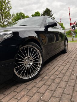 BMW 530i E60 190 kW - 4
