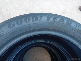 Pneumatiky Good Year 215/55 R17 - 4