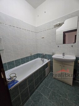 Pronájem velkého bytu 1+1, 44m2, Opava, ul. Horní náměstí - 4