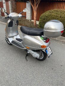 Piaggio Vespa 125 ET4 - 4